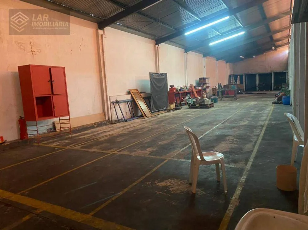 Depósito-Galpão, 2700 m² - Foto 2