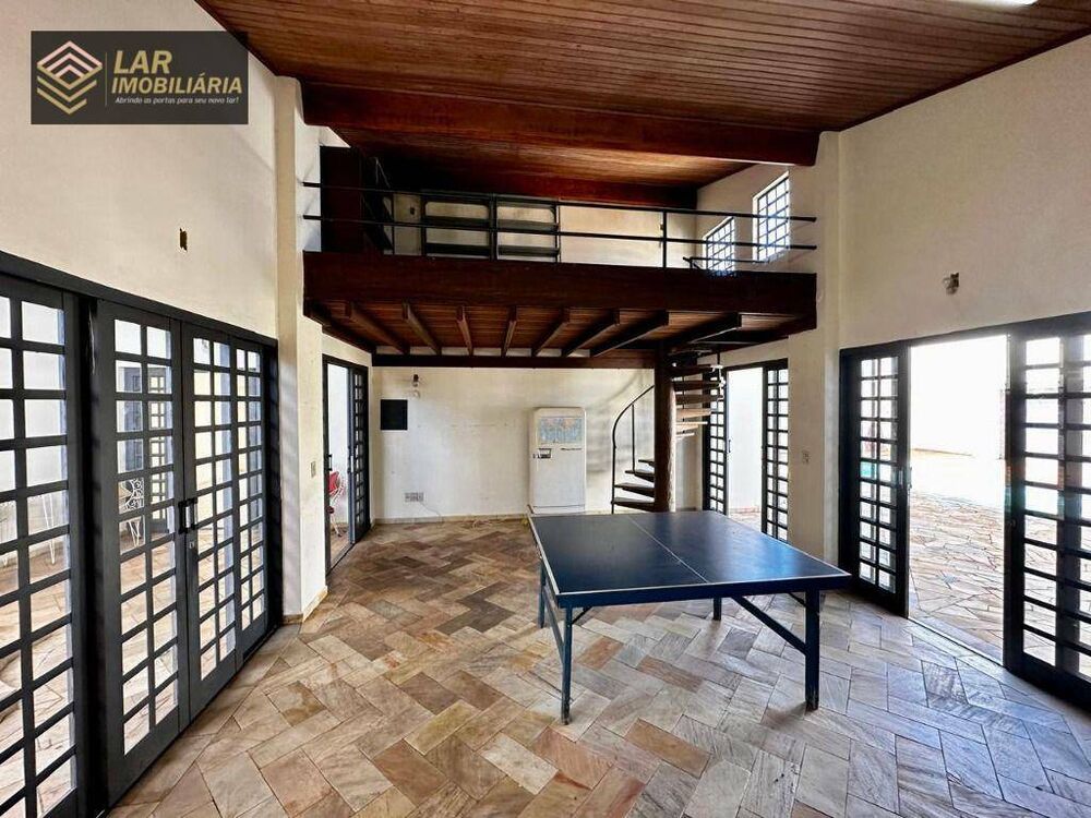 Casa à venda com 3 quartos, 282m² - Foto 6