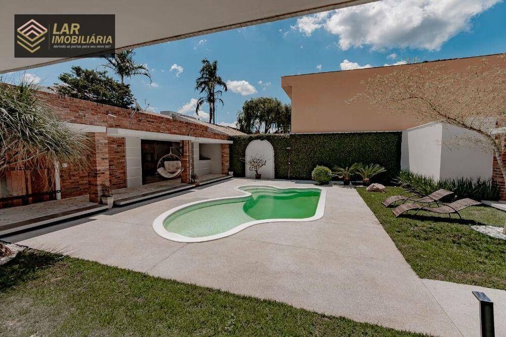 Casa de Condomínio à venda com 5 quartos, 334m² - Foto 2