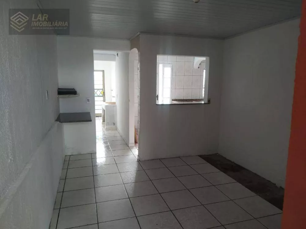 Casa à venda com 3 quartos, 103m² - Foto 1