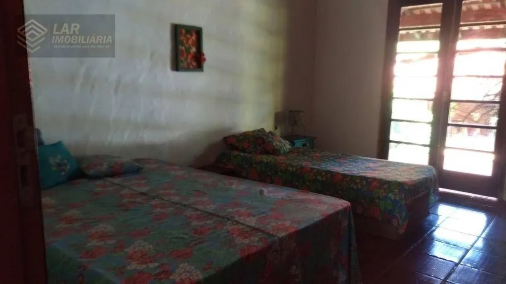 Chácara, 4 quartos, 2945 m² - Foto 1
