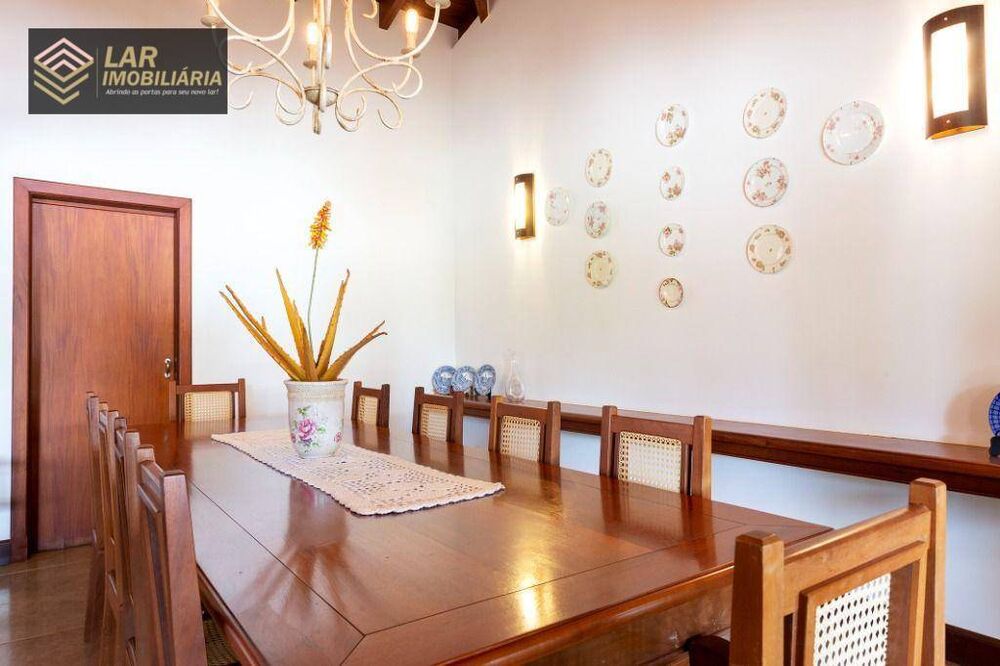 Casa à venda com 7 quartos, 830m² - Foto 4