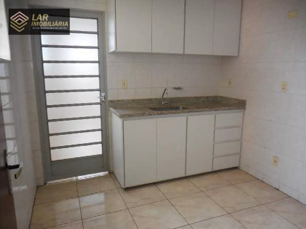 Apartamento à venda com 2 quartos, 72m² - Foto 2