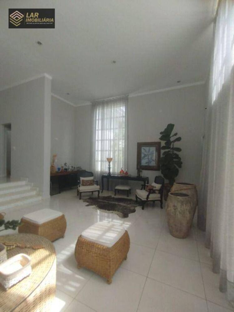 Casa à venda e aluguel com 3 quartos, 300m² - Foto 4