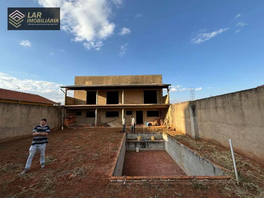 Casa, 4 quartos, 200 m² - Foto 4