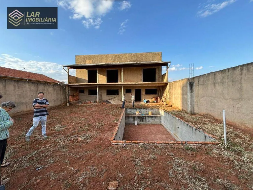 Casa, 4 quartos, 200 m² - Foto 8