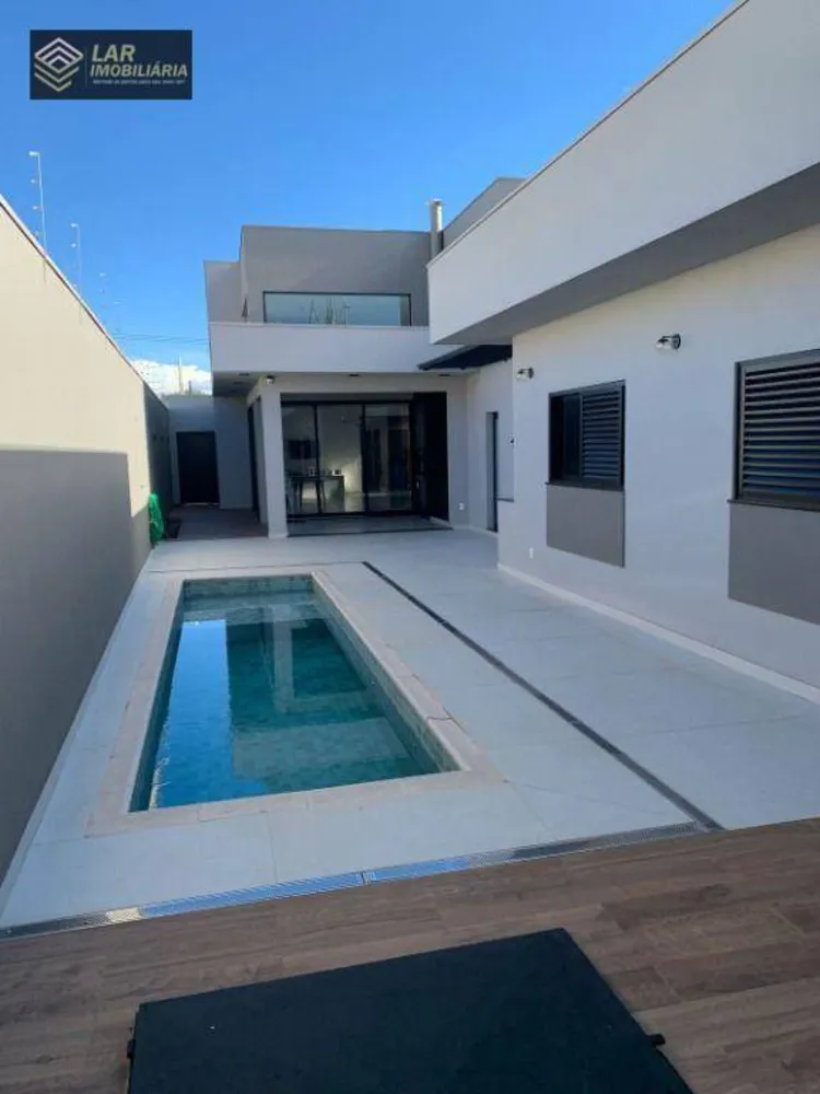 Casa, 3 quartos, 282 m² - Foto 1