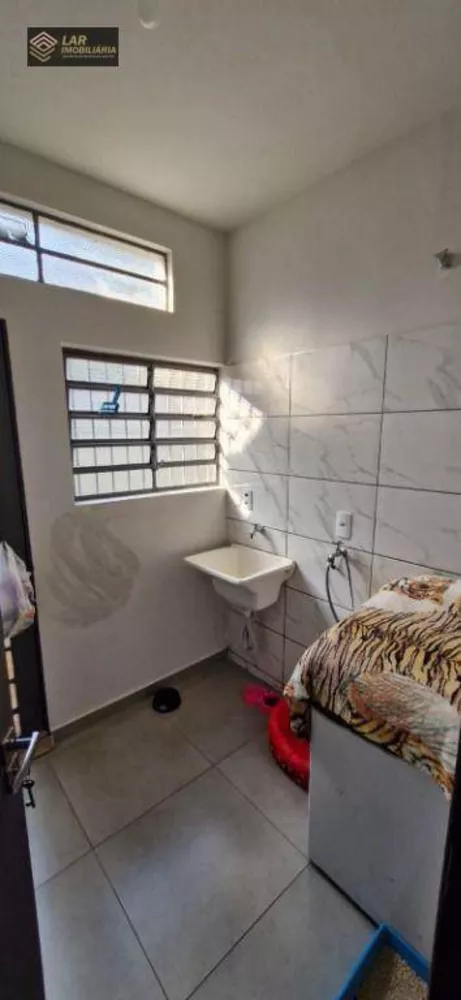 Casa à venda com 3 quartos, 160m² - Foto 2