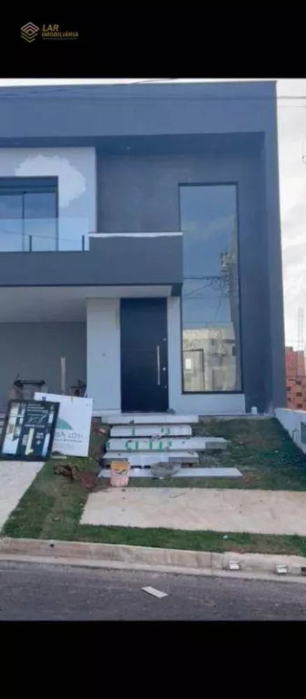 Casa de Condomínio à venda com 3 quartos, 202m² - Foto 1