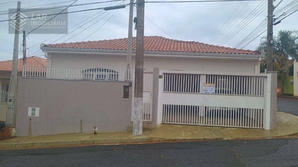 Casa, 3 quartos, 194 m² - Foto 1