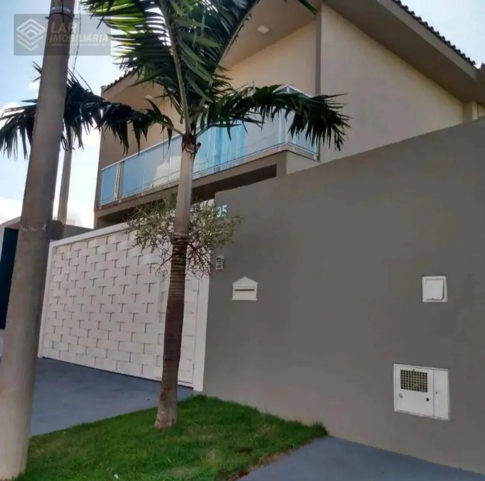 Casa, 4 quartos, 257 m² - Foto 1