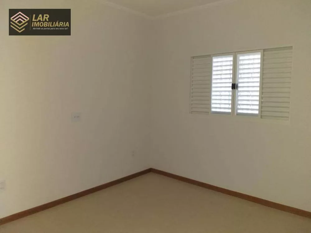 Casa para alugar com 3 quartos, 110m² - Foto 4