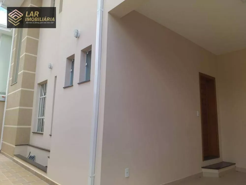 Casa para alugar com 3 quartos, 110m² - Foto 2