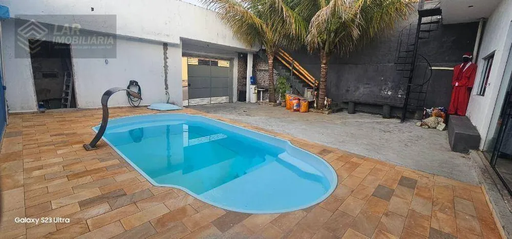 Casa, 3 quartos, 200 m² - Foto 2
