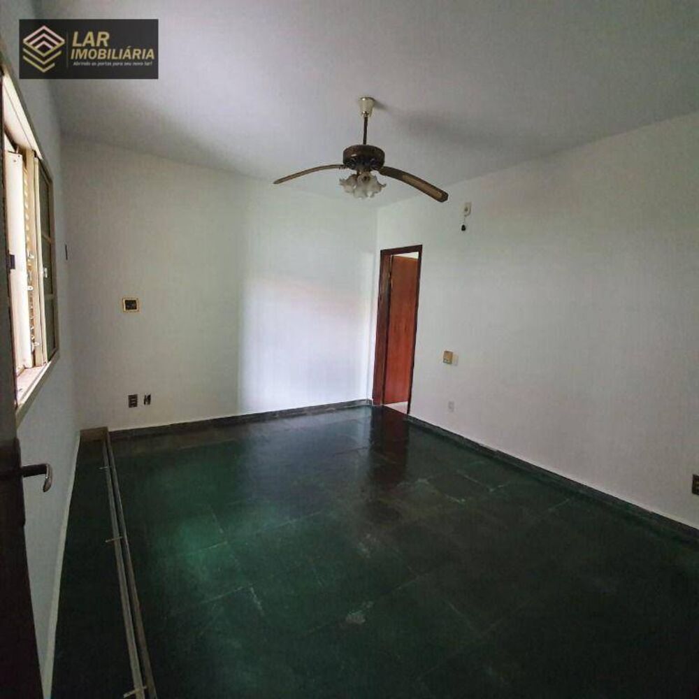 Casa à venda com 4 quartos, 200m² - Foto 6
