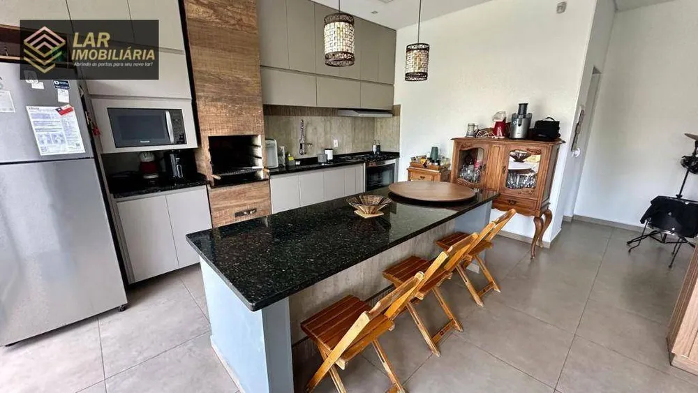 Casa, 3 quartos, 200 m² - Foto 2