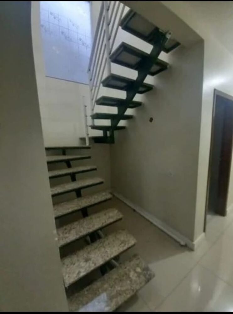 Casa de Condomínio à venda com 4 quartos, 256m² - Foto 9