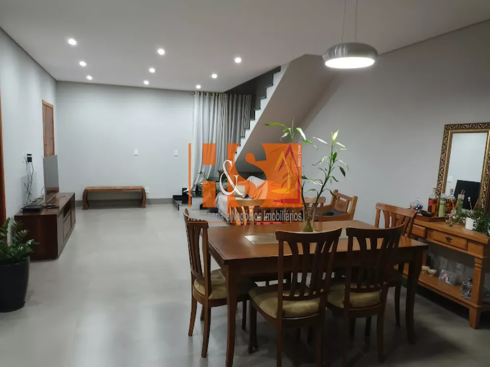 Casa de Condomínio à venda com 3 quartos, 330m² - Foto 4