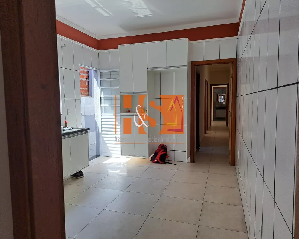 Casa à venda com 3 quartos, 125m² - Foto 4