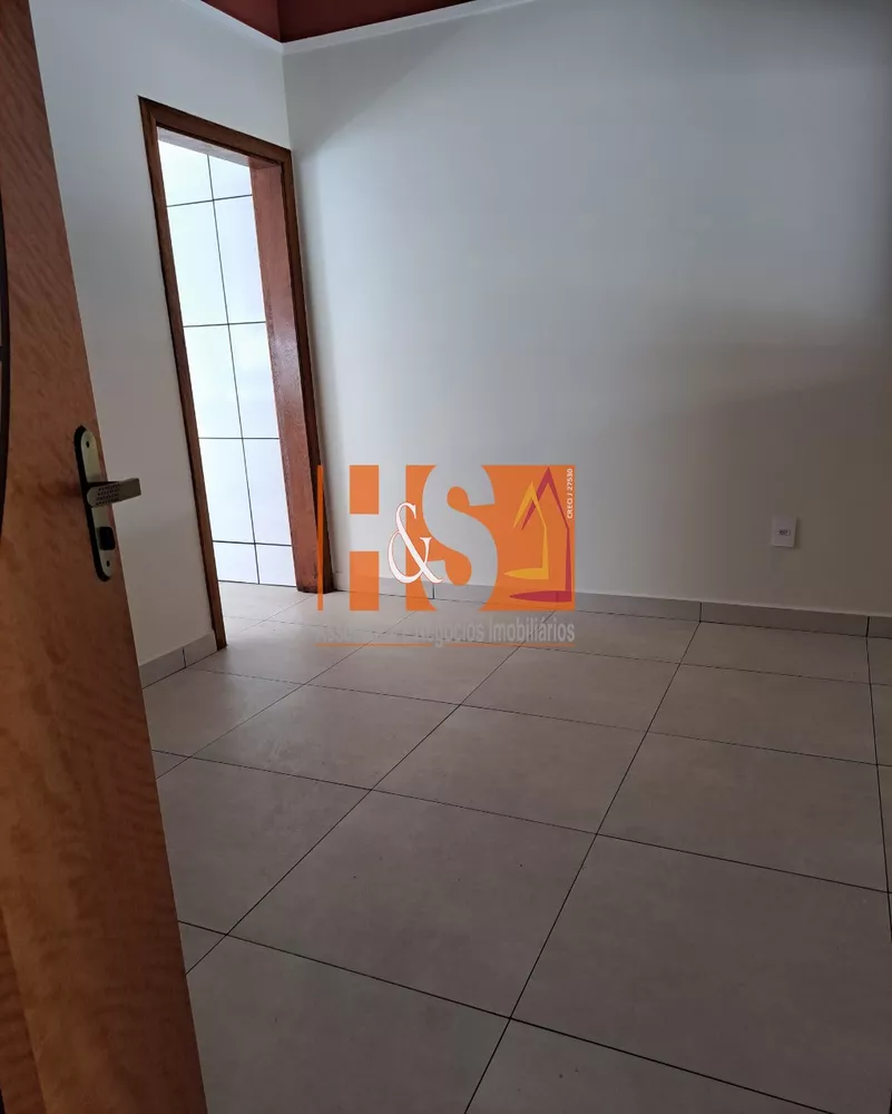 Casa à venda com 3 quartos, 125m² - Foto 2