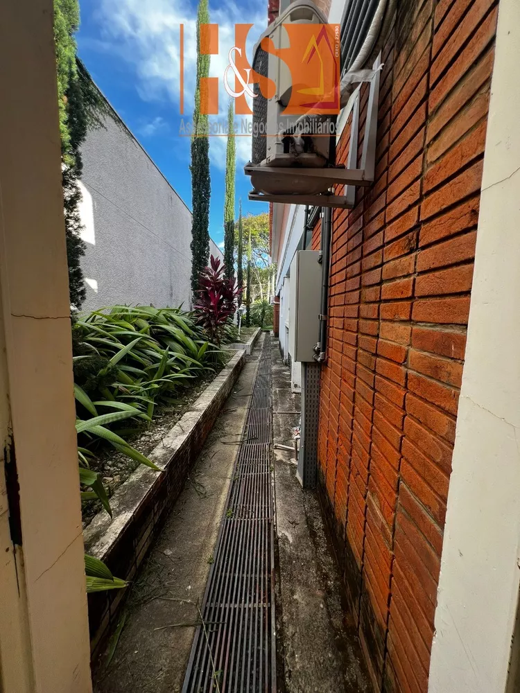 Prédio Inteiro - Foto 17