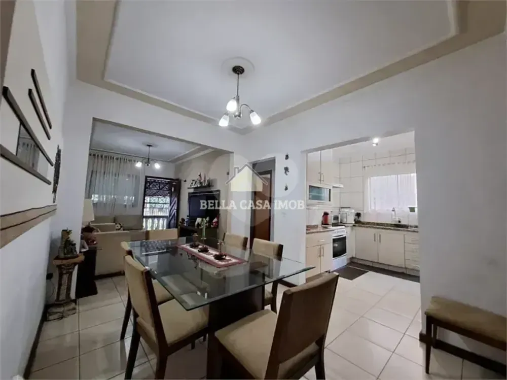 Casa, 4 quartos, 130 m² - Foto 1