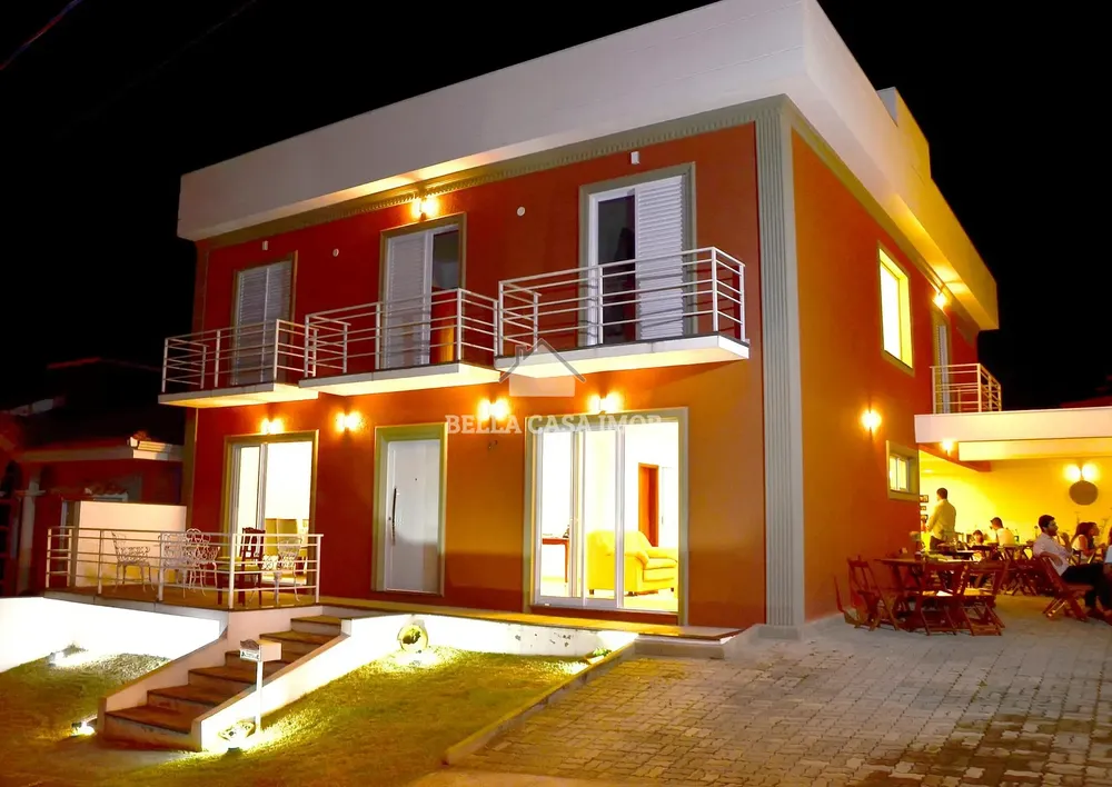 Casa, 3 quartos, 200 m² - Foto 1