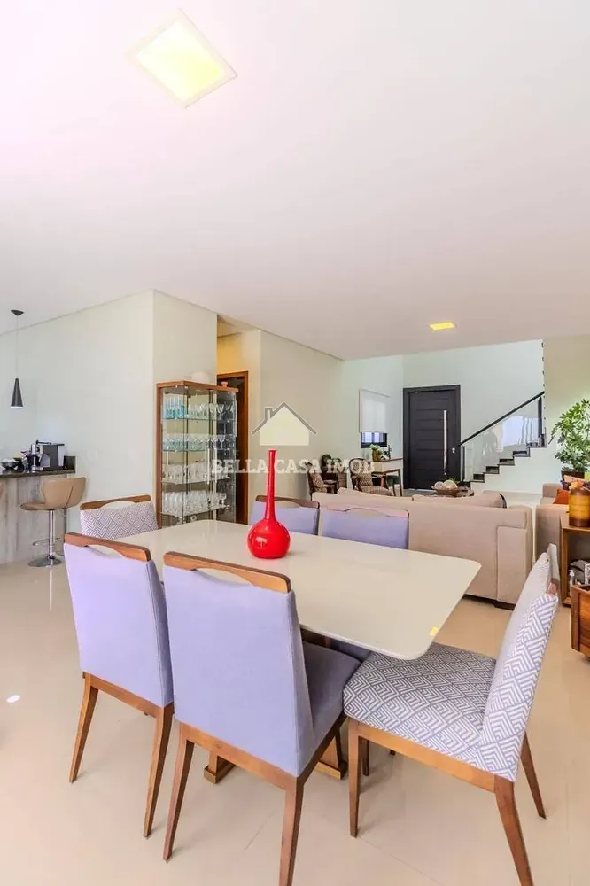 Casa, 3 quartos, 258 m² - Foto 1