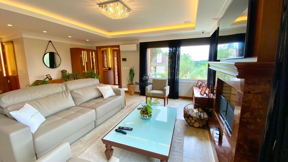 Casa, 3 quartos, 238 m² - Foto 1