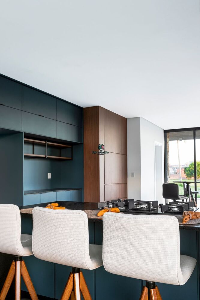 Casa de Condomínio à venda com 3 quartos, 218m² - Foto 4