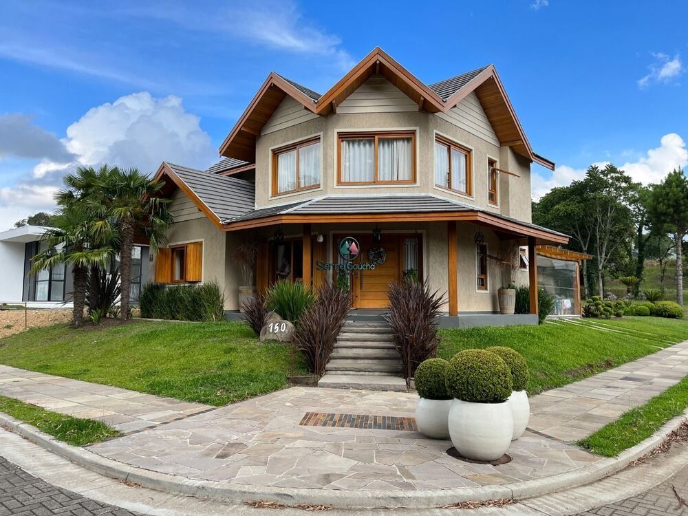 Casa, 3 quartos, 222 m² - Foto 1