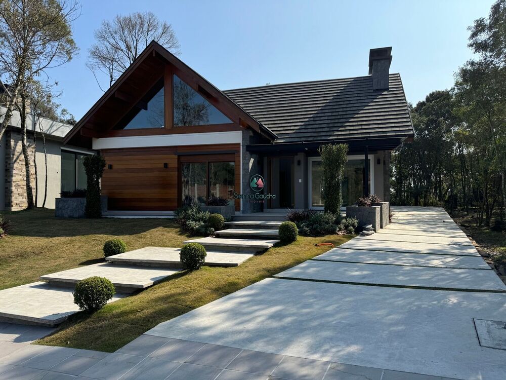 Casa à venda com 3 quartos, 300m² - Foto 1