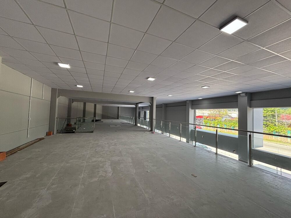 Loja-Salão, 581 m² - Foto 1