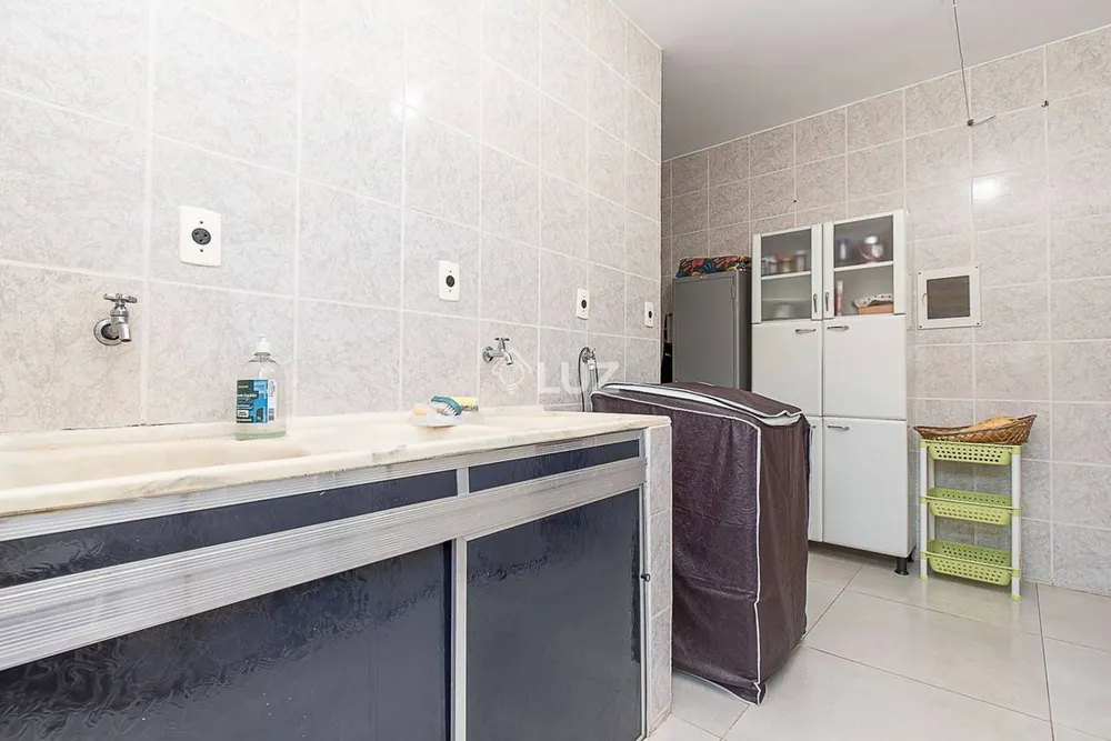 Casa, 5 quartos, 284 m² - Foto 2