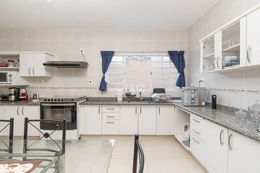 Casa, 5 quartos, 284 m² - Foto 1