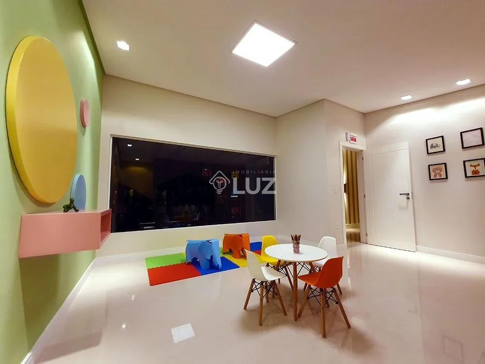 Apartamento, 3 quartos, 146 m² - Foto 1