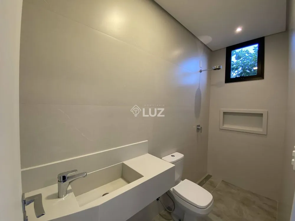 Casa, 3 quartos, 255 m² - Foto 1