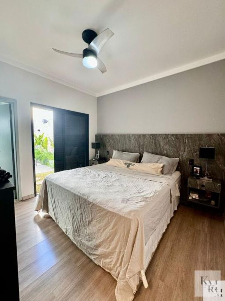 Casa de Condomínio à venda com 3 quartos, 250m² - Foto 3