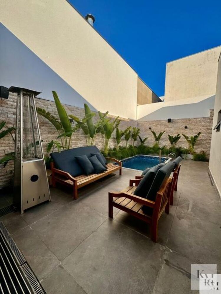 Casa de Condomínio à venda com 3 quartos, 250m² - Foto 4