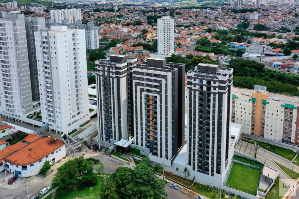 Apartamento à venda com 2 quartos, 67m² - Foto 1