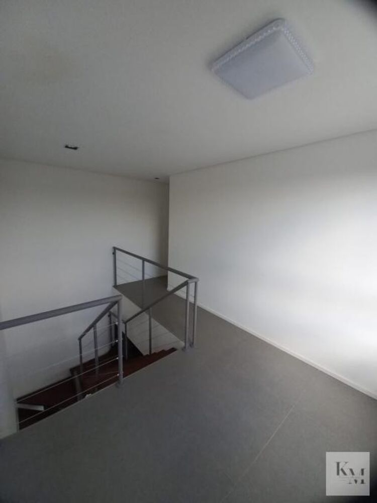 Casa de Condomínio à venda com 3 quartos, 310m² - Foto 3