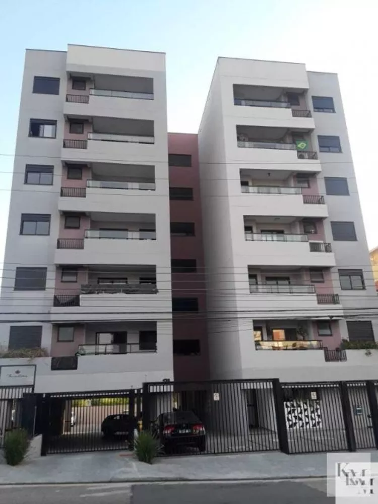 Apartamento à venda com 2 quartos, 64m² - Foto 1