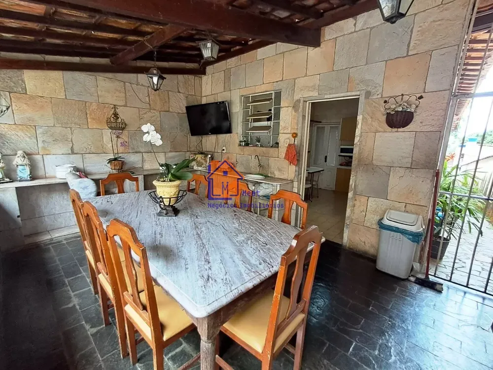Casa, 3 quartos, 200 m² - Foto 1