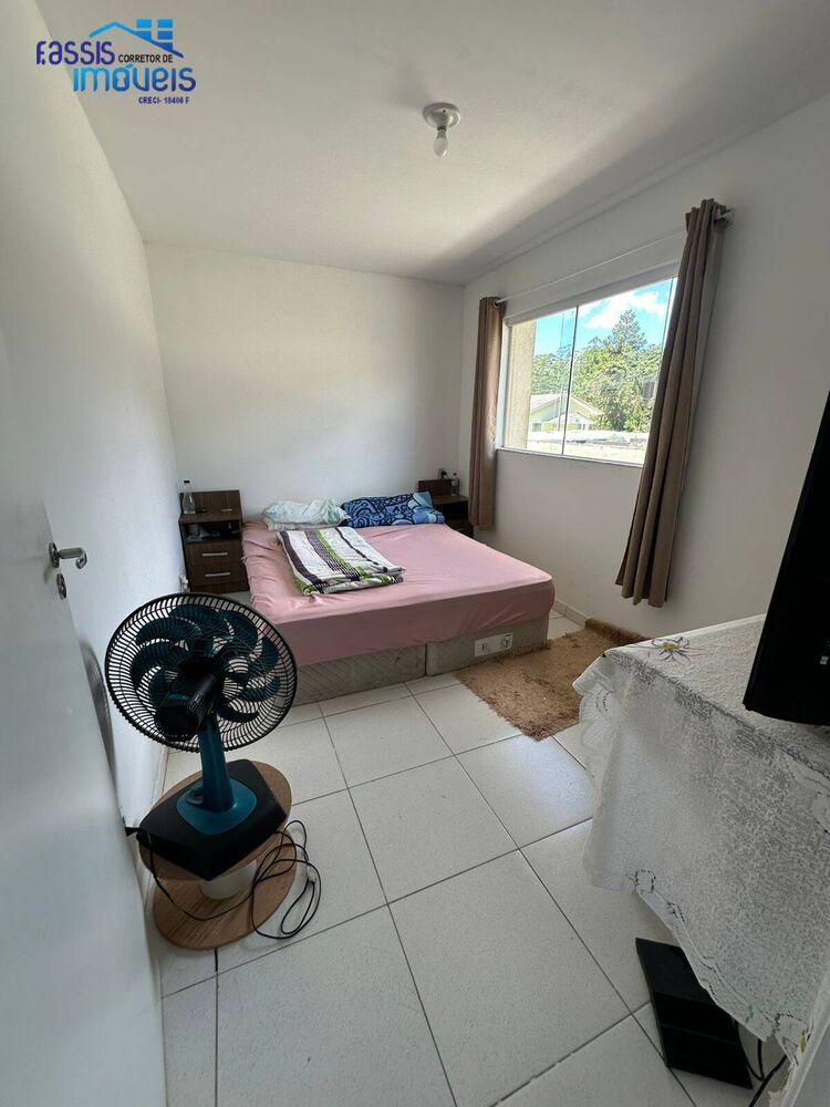 Casa à venda com 2 quartos, 75m² - Foto 4