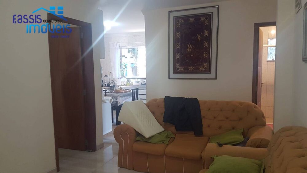 Casa à venda com 3 quartos, 90m² - Foto 3