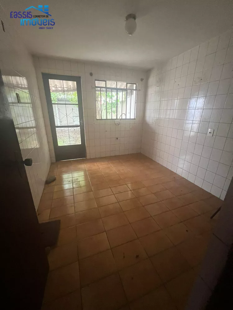 Casa à venda com 3 quartos, 121m² - Foto 4