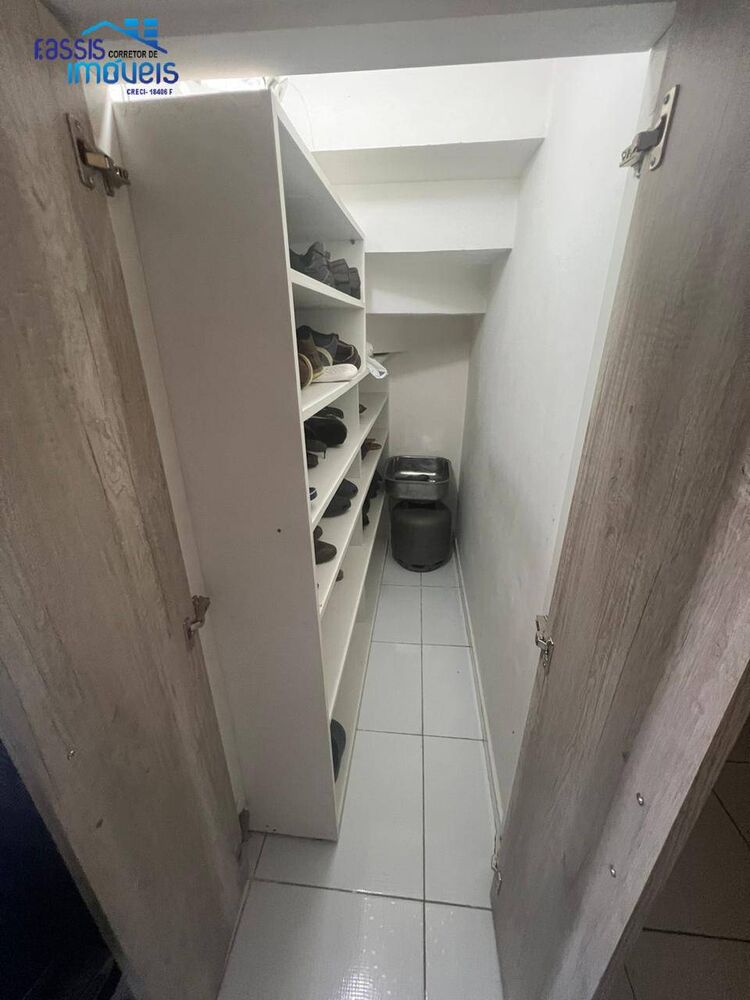 Casa à venda com 2 quartos, 72m² - Foto 8