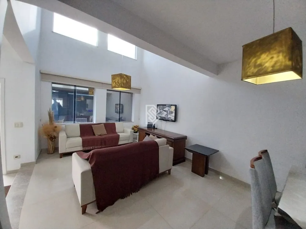Casa, 3 quartos, 260 m² - Foto 1
