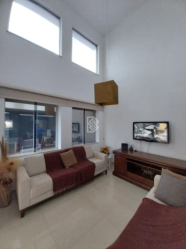 Casa, 3 quartos, 260 m² - Foto 3