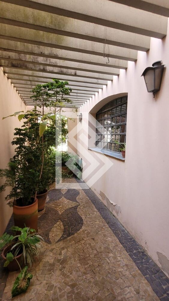 Casa à venda com 3 quartos, 336m² - Foto 7